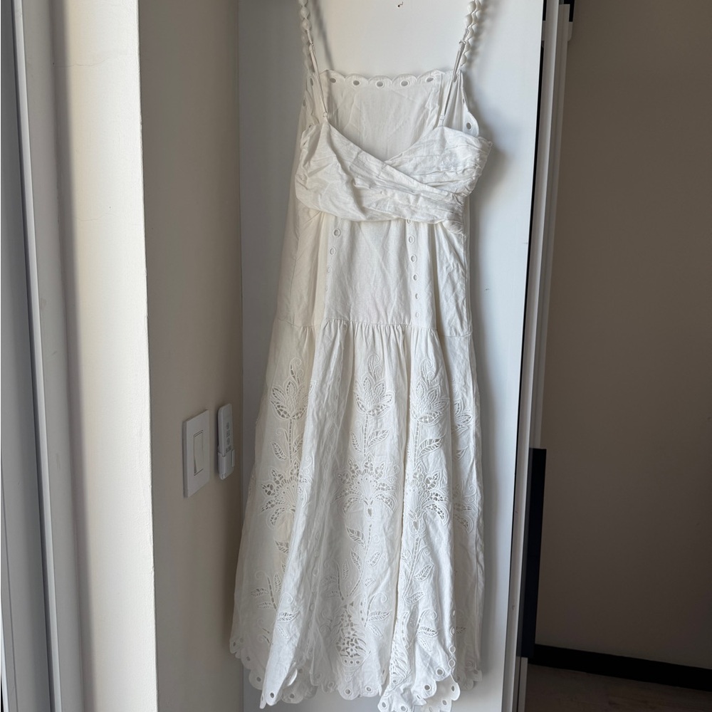 Farm Rio: Richelieu Scalloped Broderie Anglaise Linen-Blend Midi Dress - Picture 8 of 14